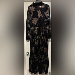 Rouge Pur Couture Black and Gray Velvet Dress